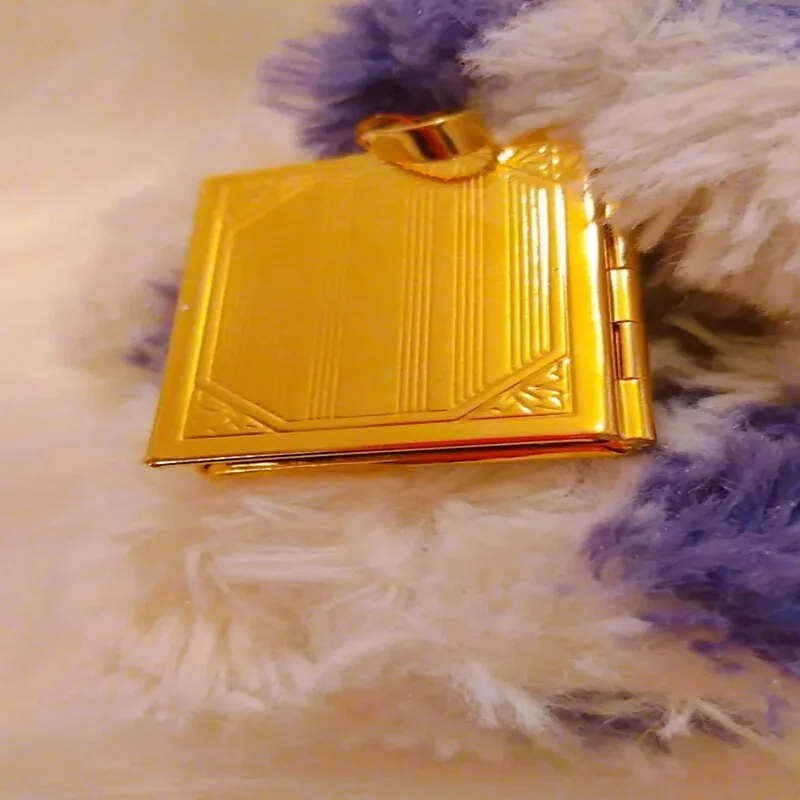 Allah Book Frame Necklace