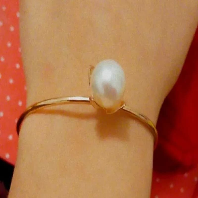 Elegant Big Pearl Bracelet