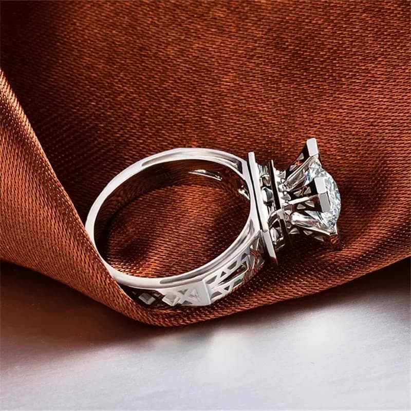 Elegant Luxurious Couple Rings