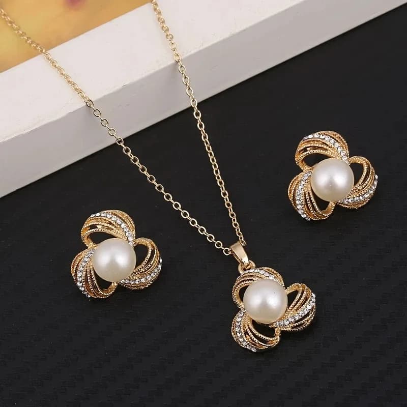 Flower Crystal Pearl Set
