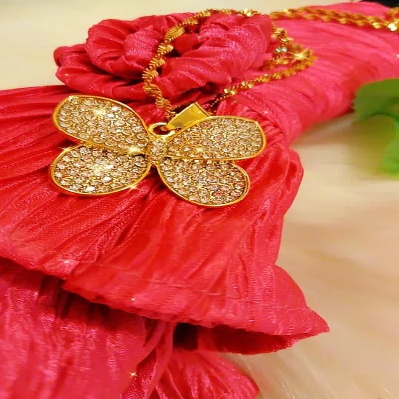 Lovely Shiny Butterfly Necklace