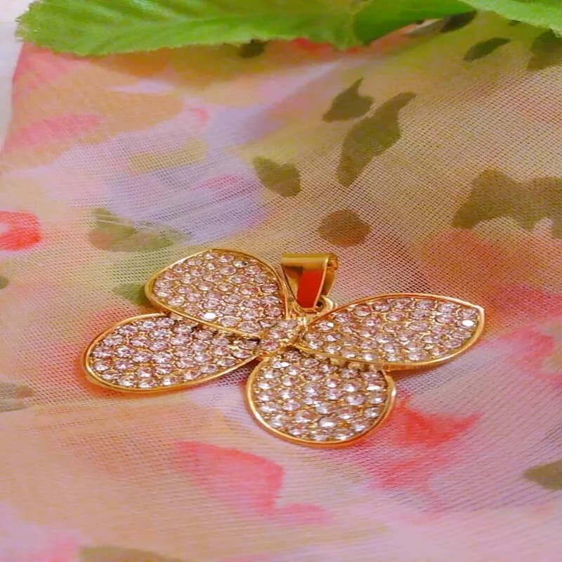 Lovely Shiny Butterfly Necklace