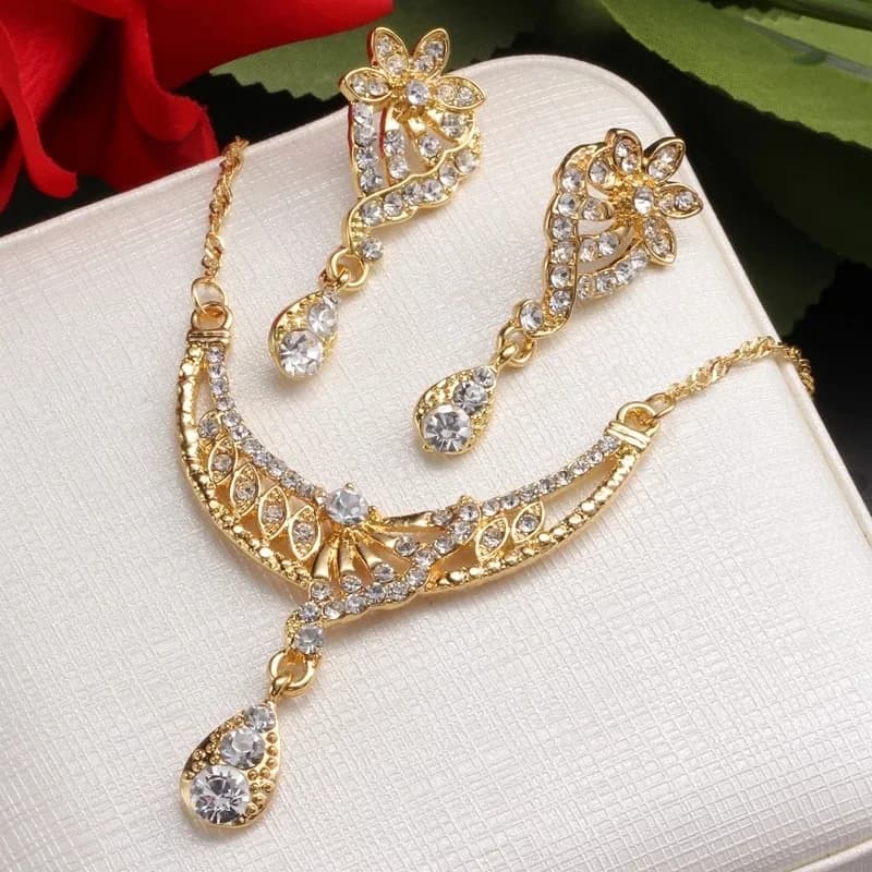 Luxurious Diamond Drop Set