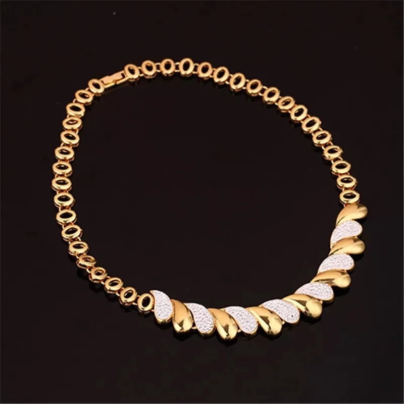 Luxurious Trendy Crystal Set