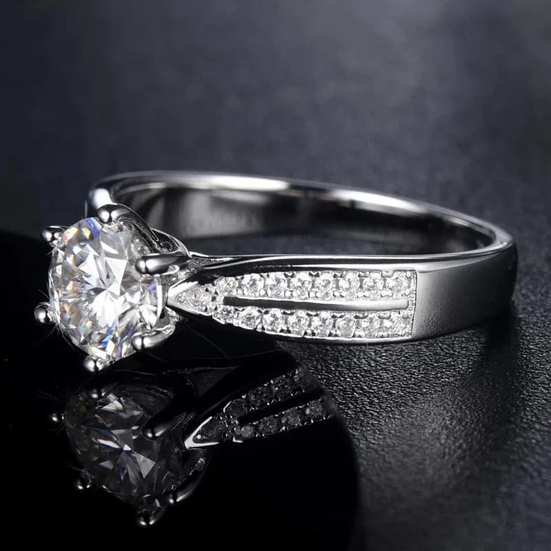 Sparkling Queen Star Ring
