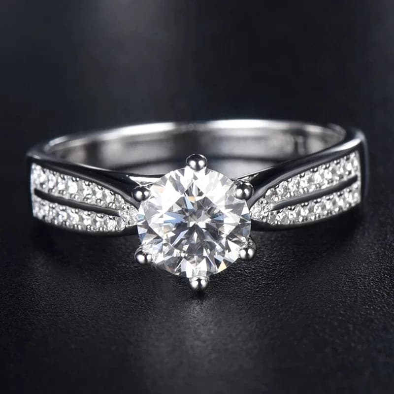 Sparkling Queen Star Ring