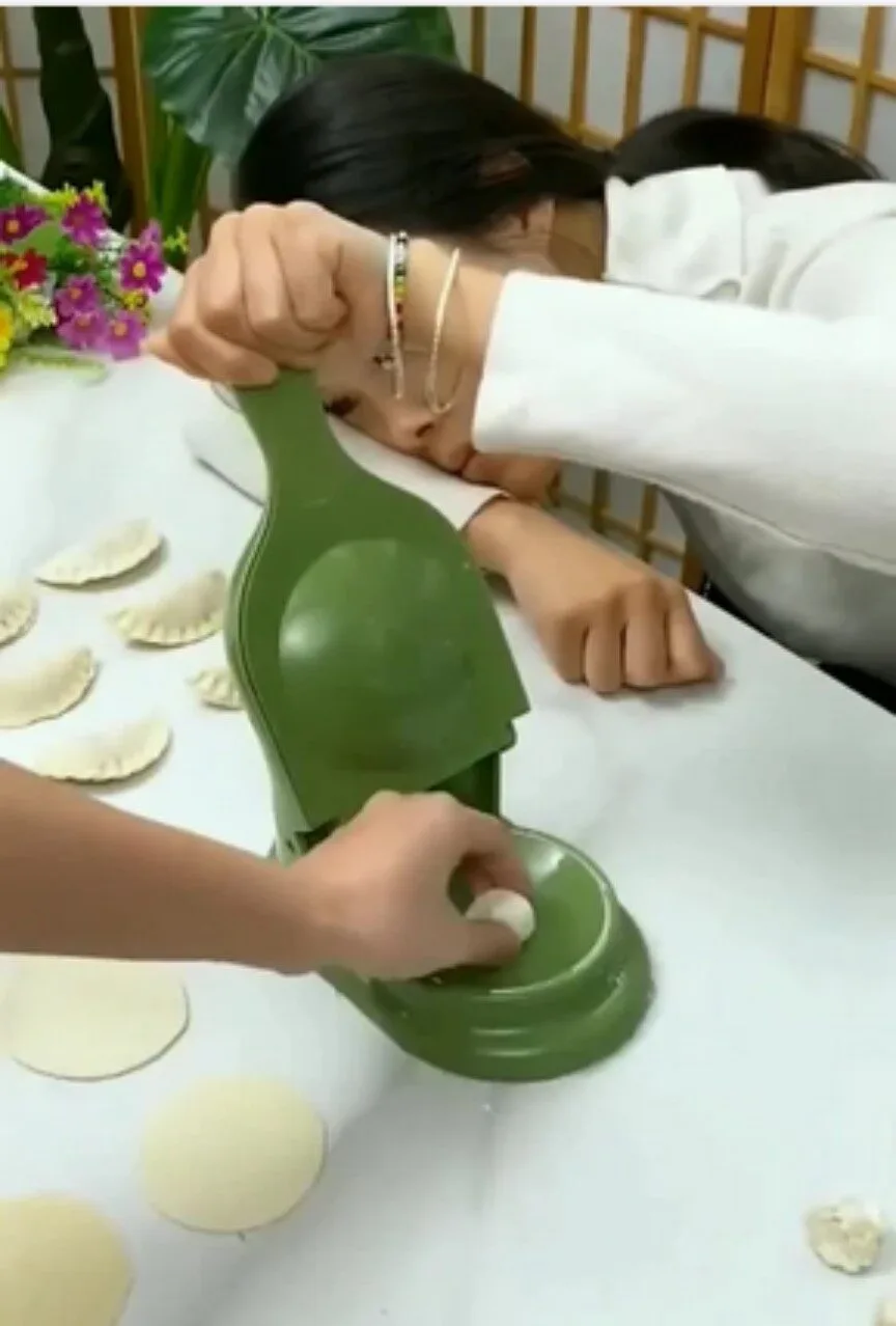 Dumpling Maker Tool