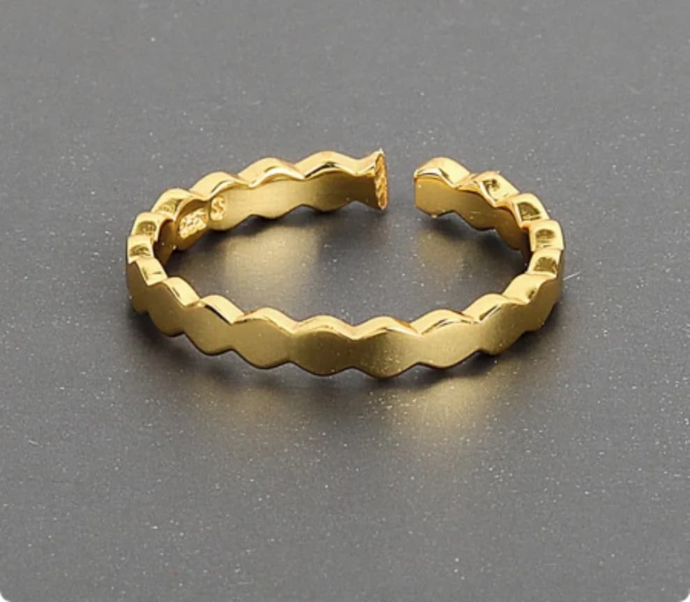 Wave Shape Ring