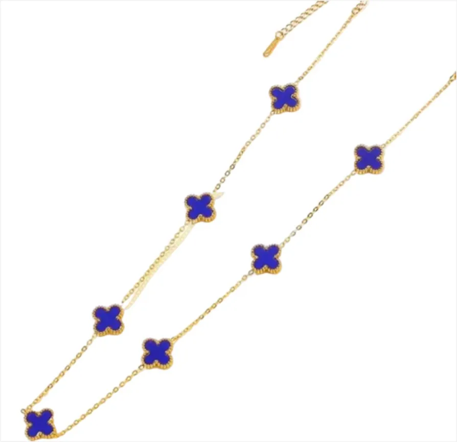 Dainty Gold Clover Pendant Necklace