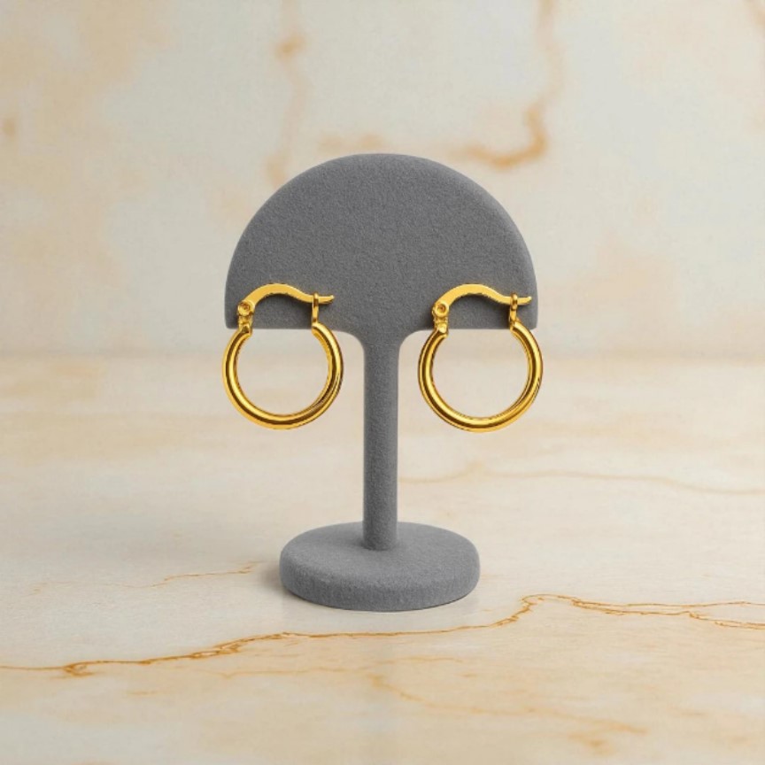 Classic Gold Hoop Earrings - Medium (1)